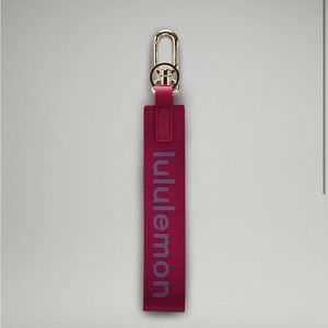 Never list keychain in pomegranate and oceanic